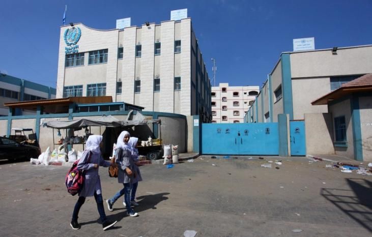بسبب الأزمة المالية: “الأونروا” تقلّص دوام مدارسها في الضفة الغربية إلى أربعة أيام أسبوعيًا