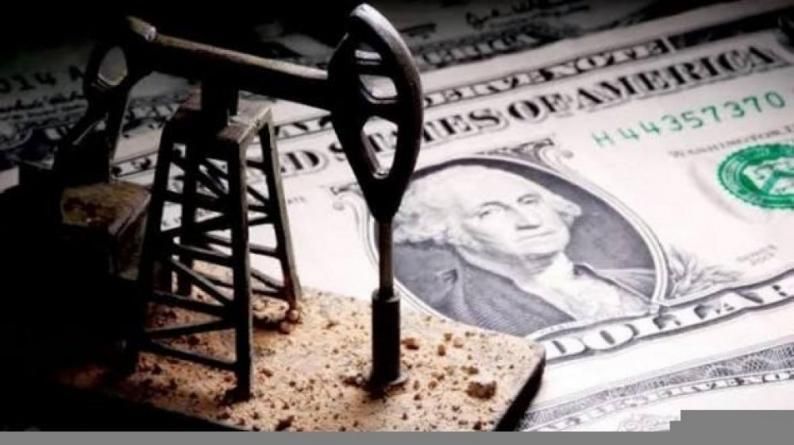 تراجع النفط والدولار بأعلى مستوياته مع تعثر محادثات واشنطن وطهران