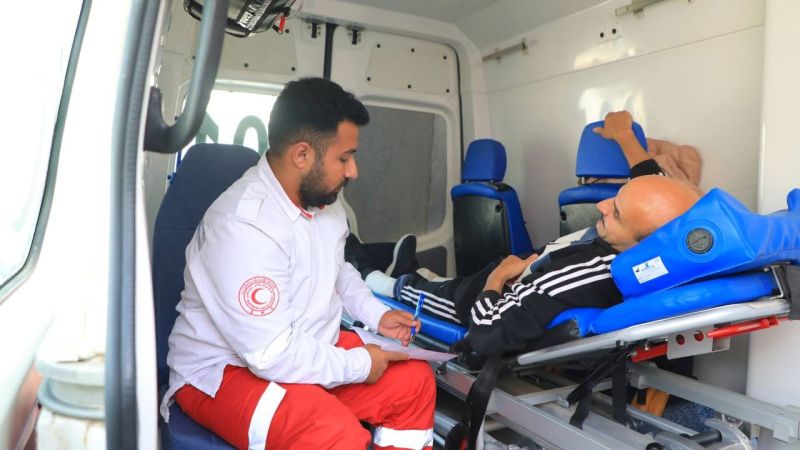 إجلاء 47 مسافرا بينهم مرضى عبر معبر رفح البري