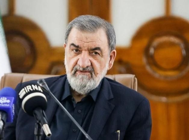 المستشار العسكري للمرشد الايراني: واشنطن تروّج لأوهامها وما ينتظرها يشبه “طبس وأصفهان”