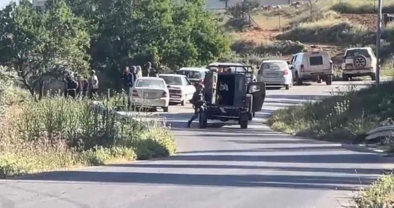 مستوطنون مسلحون يهاجمون سنجل وجلجليا شمال رام الله ويسرقون أغناما