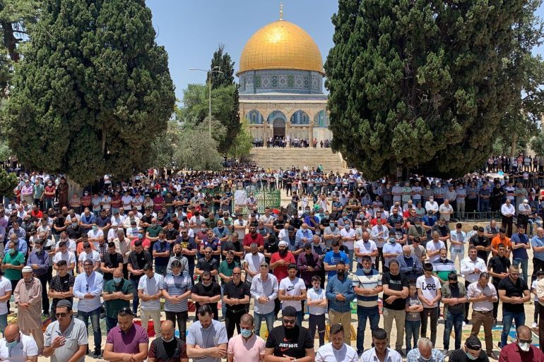 75 ألفا يؤدون صلاة الجمعة في المسجد الأقصى