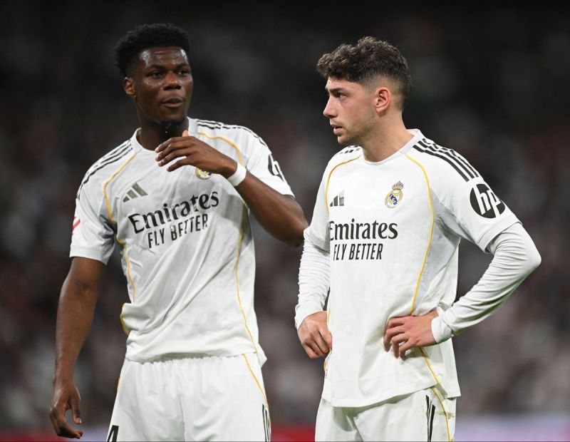 الأزمة تشتعل .. شجار بين نجمي ريال مدريد ونقل أحدهما للمستشفى