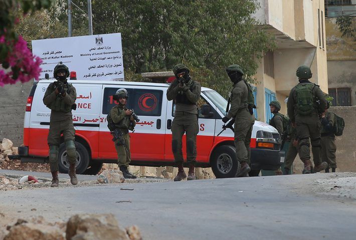 إصابة شاب برصاص الاحتلال في مدينة الخليل