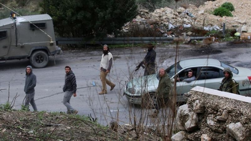 مستوطنون يهاجمون بيت إكسا شمال غرب القدس ويعتدون على المواطنين