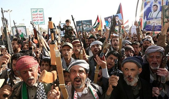 الحوثيون يعلنون استهداف مصفاة أرامكو في السعودية بطائرتين مسيّرتين