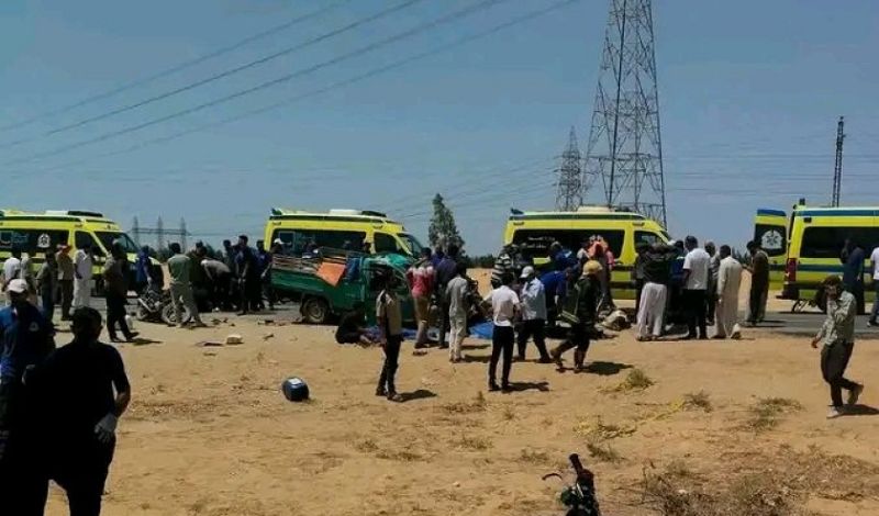 18 قتيلا غالبيتهم أطفال في اصطدام شاحنتي نقل عمال على طريق الإسماعيلية في مصر