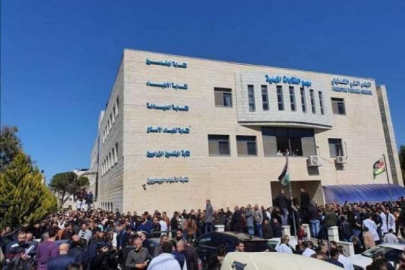 نقابة الأطباء تعلن إنتهاء مرحلة الانتظار وبدء خطوات تصعيدية