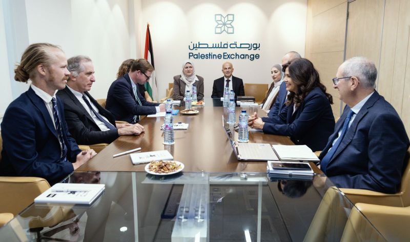 بورصة فلسطين تستقبل وفداً من الاتحاد الأوروبي برئاسة الممثل الخاص لعملية السلام في الشرق الأوسط