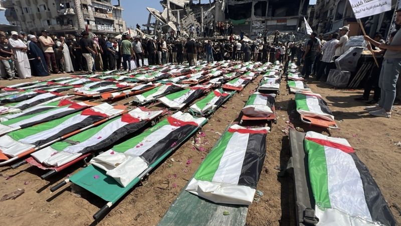 غزة تنتشل أبناءها من قلب الركام.. 112 شهيدًا يشيعون في أكبر جنازة بعد ألف يوم تحت الأنقاض