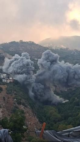 ليلة دامية في جنوب لبنان.. 11 شهيدا واصابات في غارتين إسرائيليتين