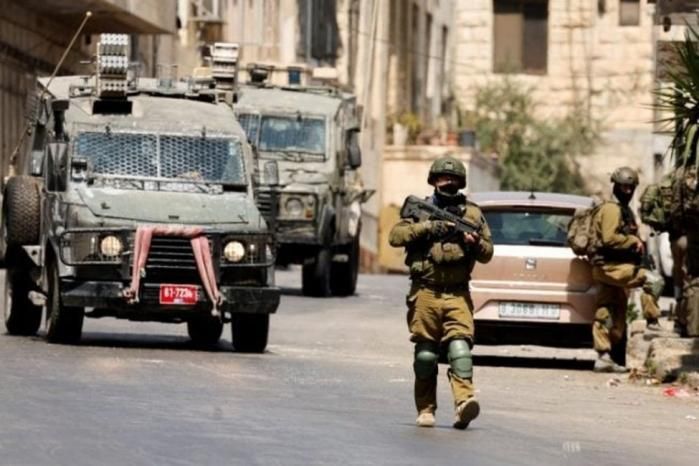 الاحتلال يعتقل ثلاثة أطفال من دير شرف وقوصين غرب نابلس