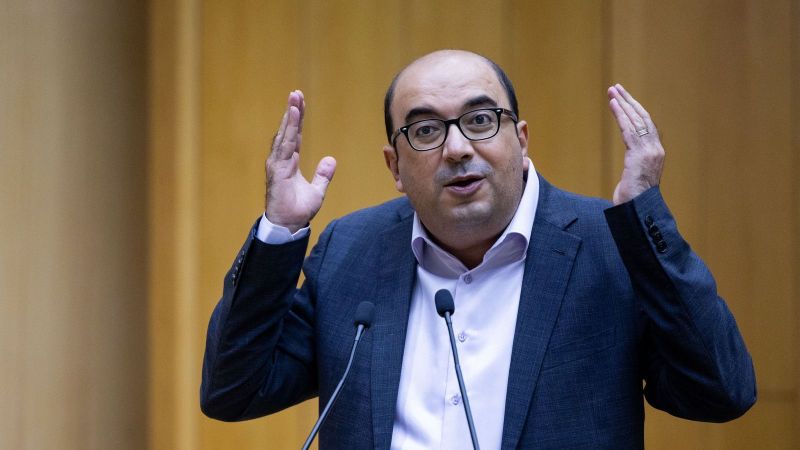 المحكمة العليا للاحتلال تقترح على أبو شحادة سحب ترشحه أو الشطب