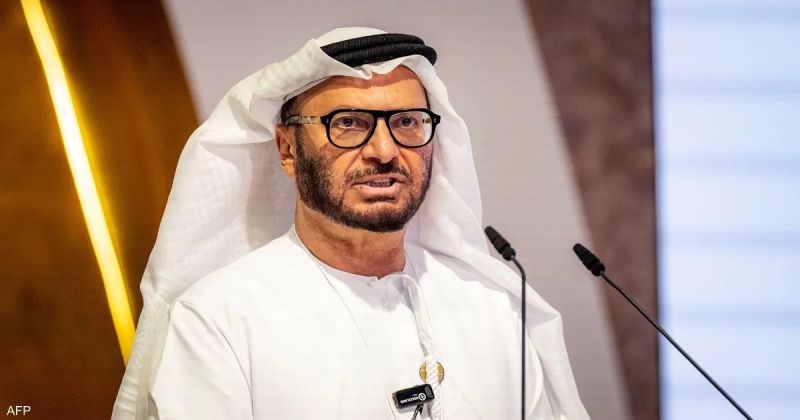قرقاش يصف حادثة «فلاي دبي» بالخطيرة ويشيد بطيار الرحلة