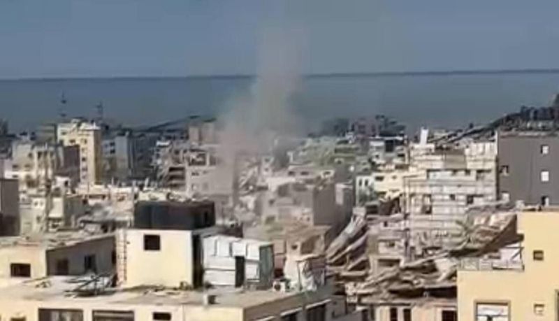 ارتقاء فلسطيني في قصف على مدينة غزة وارتفاع حصيلة العدوان إلى 74,245