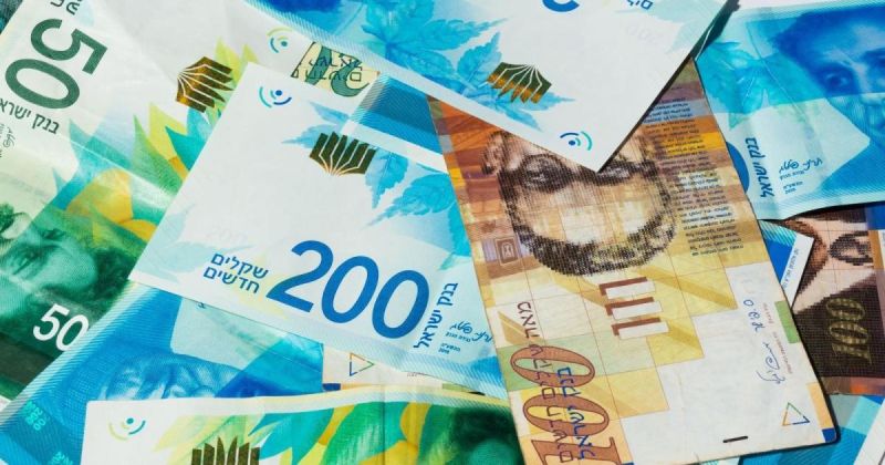 الدولار يتجاوز 2.97 شيكل وترقب لقرار الفائدة الإسرائيلي