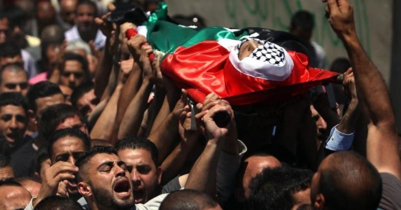 شهيد متاثرا جراحه في اعتداء للمستوطنين على قرية المغير برام الله