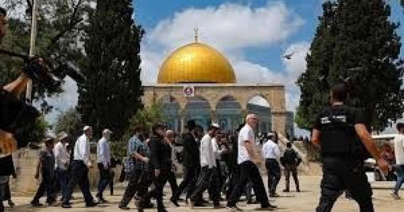 "الجهاد" تدين تدنيس الأقصى وتحذر من مخططات التوسع الاستيطاني