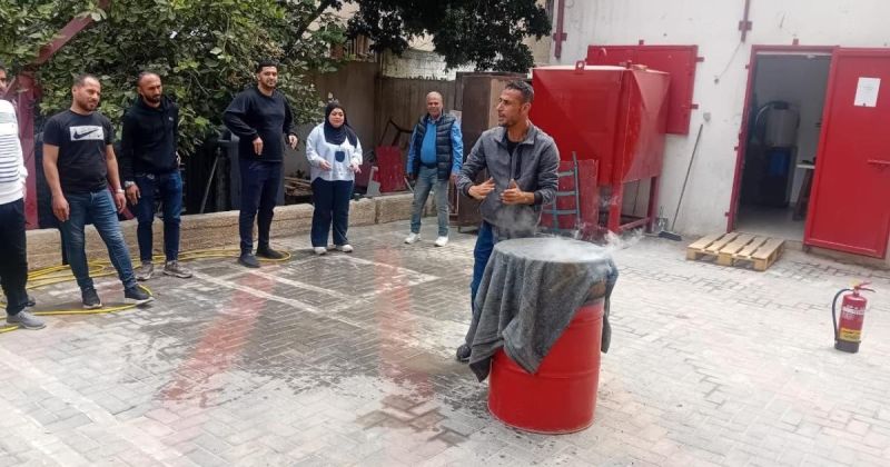 الدفاع المدني في غزة يفتتح برنامج تدريبي لموظفي "الصليب الأحمر" في مكافحة الحرائق