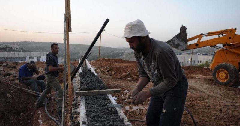 نقابة الموظفين: عمال فلسطين صامدون في وجه أبشع عدوان