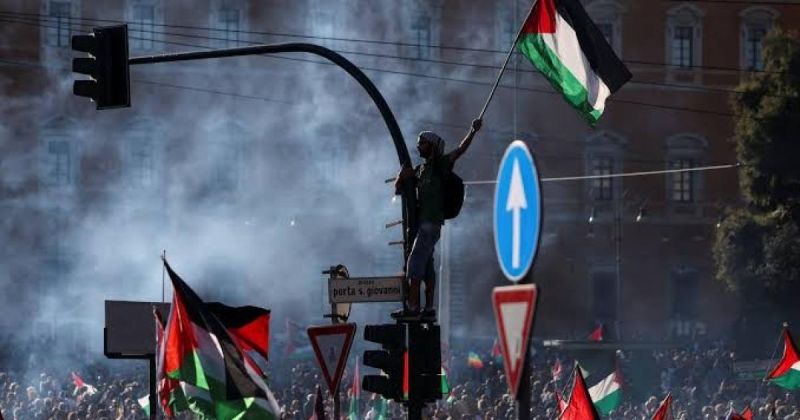 إضراب عام في إيطاليا تضامناً مع غزة ورفضاً للهجوم على الأسطول