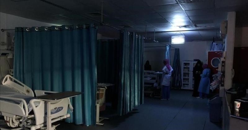 مستشفى شهداء الأقصى يحذر من توقف أقسام حيوية بعد تعطل المولدات الكهربائية