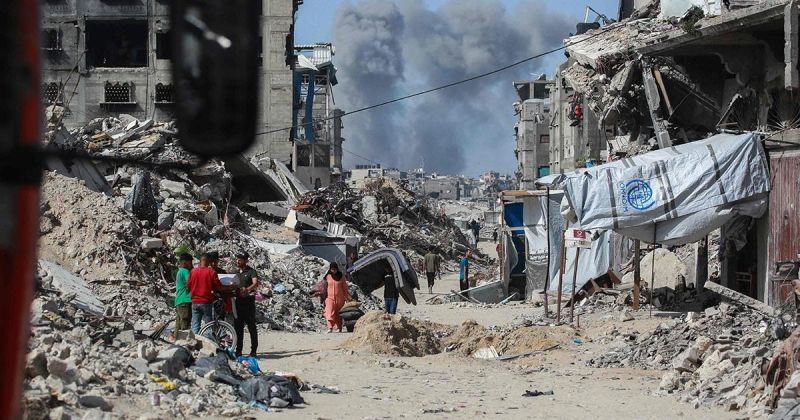 أطباء بلا حدود: إصابة 12 فلسطينيًا بقصف للاحتلال قرب عيادة شمال غزة