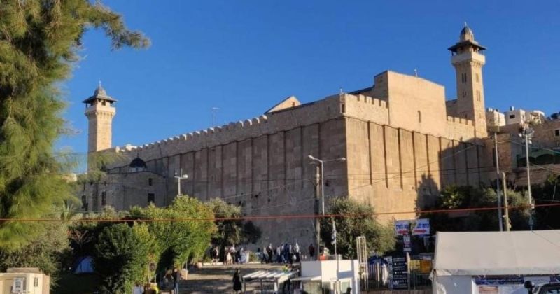 إغلاق المسجد الإبراهيمي أمام المصلين الفلسطينيين