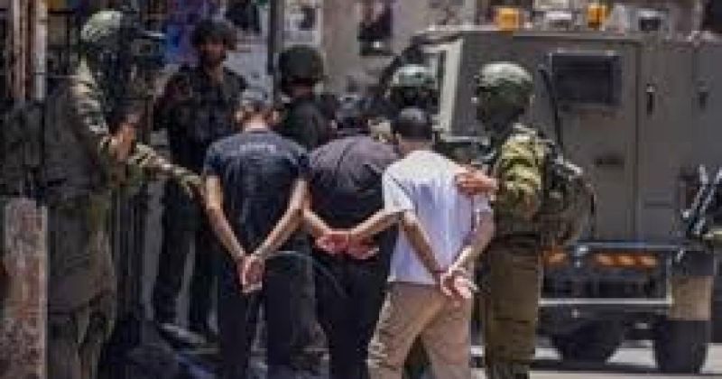 مركز حنظلة: تصاعد الاعتقالات في الضفة يهدف لبث الخوف وزعزعة الاستقرار