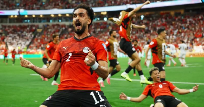 مصر تبلغ الدور الثاني في كأس العالم لأول مرة في تاريخها وتنتظر مواجهة صعبة