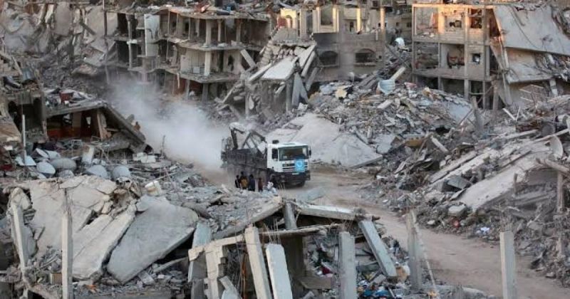 الاحتلال يخطط لسرقة ركام غزة تحت غطاء إعادة الإعمار