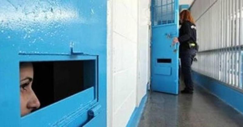 إعلام الأسرى: انتهاكات متصاعدة بحق أسيرات "الدامون" وسط تحذيرات على حياة الحوامل والمريضات
