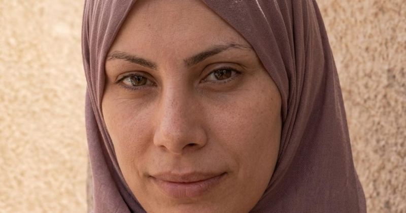 "أمي.. أين شعرك؟".. أسماء مقداد تخوض معركة السرطان من أجل أطفالها