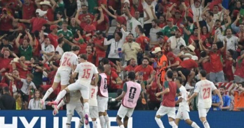 مدرب يتهم لاعبيه بالخيانة بعد وداع المونديال