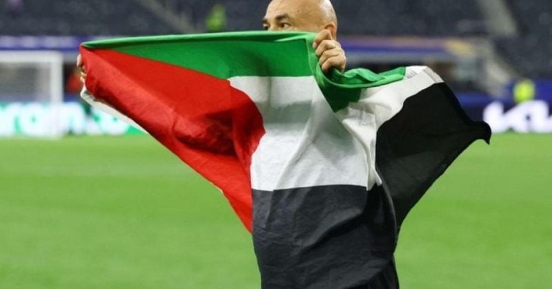 رد رسمي من فيفا بشأن رفع حسام حسن لعلم فلسطين