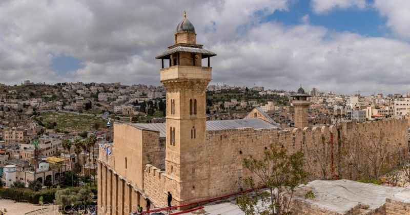 خاطر لـ "الرسالة نت": إجراءات الاحتلال في الحرم الإبراهيمي "خطيرة للغاية"