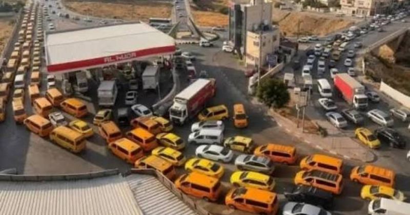 أزمة الوقود بالضفة.. اختلالات مالية تفتح باب التساؤلات حول إدارته