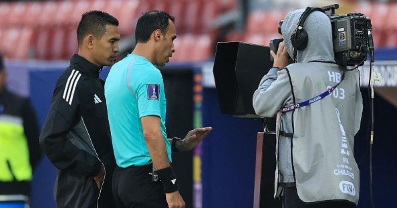 الذكاء الاصطناعي يدخل مجال التحكيم الإسباني لاختيار اللقطات المثيرة للجدل