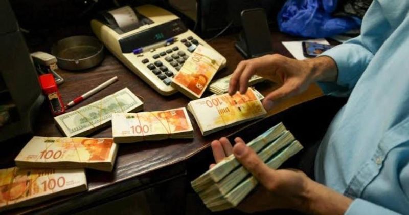 من حلّ مؤقت إلى شريان حياة.. كيف تحوّل الاقتراض إلى أداة لتمويل إنفاق السلطة؟