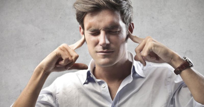 دراسة تجيب.. لماذا تثير أصوات المضغ غضب بعض الأشخاص؟