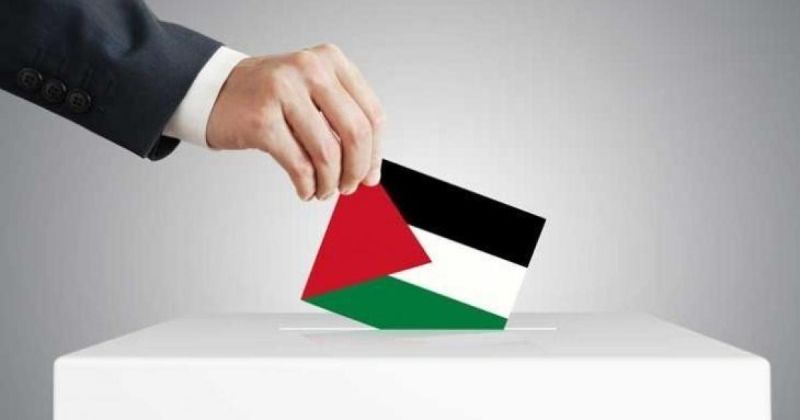 ألف شخصية تطالب بانتخاب المجلس الوطني