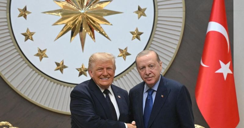 أردوغان وترمب يبحثان هاتفياً التصعيد الإيراني الأمريكي ومستقبل التهدئة في غزة