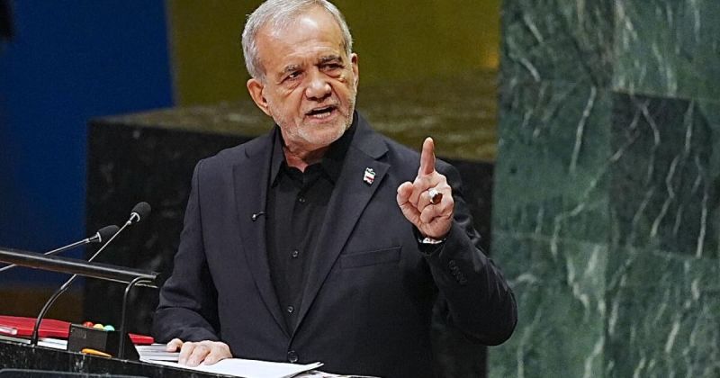 بزشكيان يهاجم واشنطن: التفاوض مع عدو ينقض العهود 'لا جدوى منه'