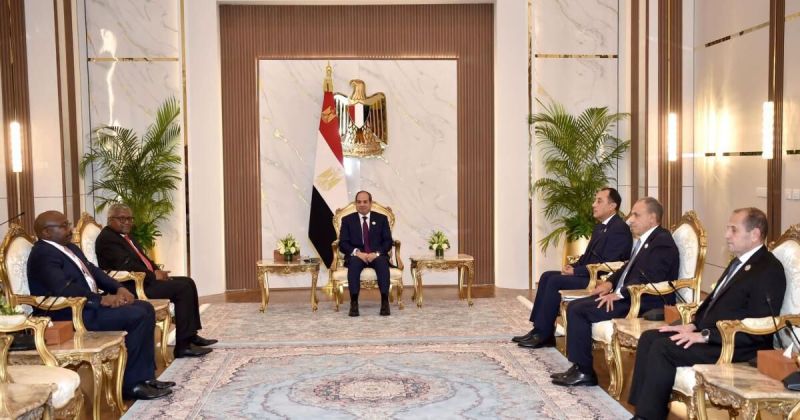 قمة رباعية في العلمين لبحث أزمات القرن الإفريقي والسيسي يحذر من تسييس ملف المياه