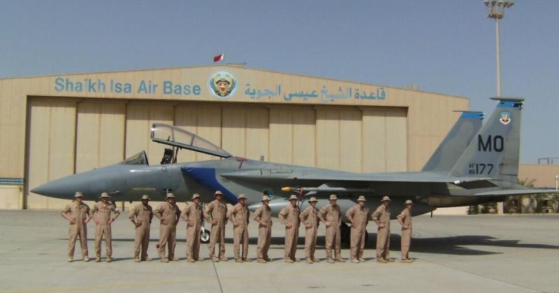 إيران تعلن استهداف قاعدة الشيخ عيسى الجوية في البحرين بالصواريخ والمسيّرات