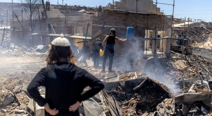 موجة اعتداءات وحرائق ممنهجة للمستوطنين تستهدف ممتلكات الفلسطينيين في الضفة