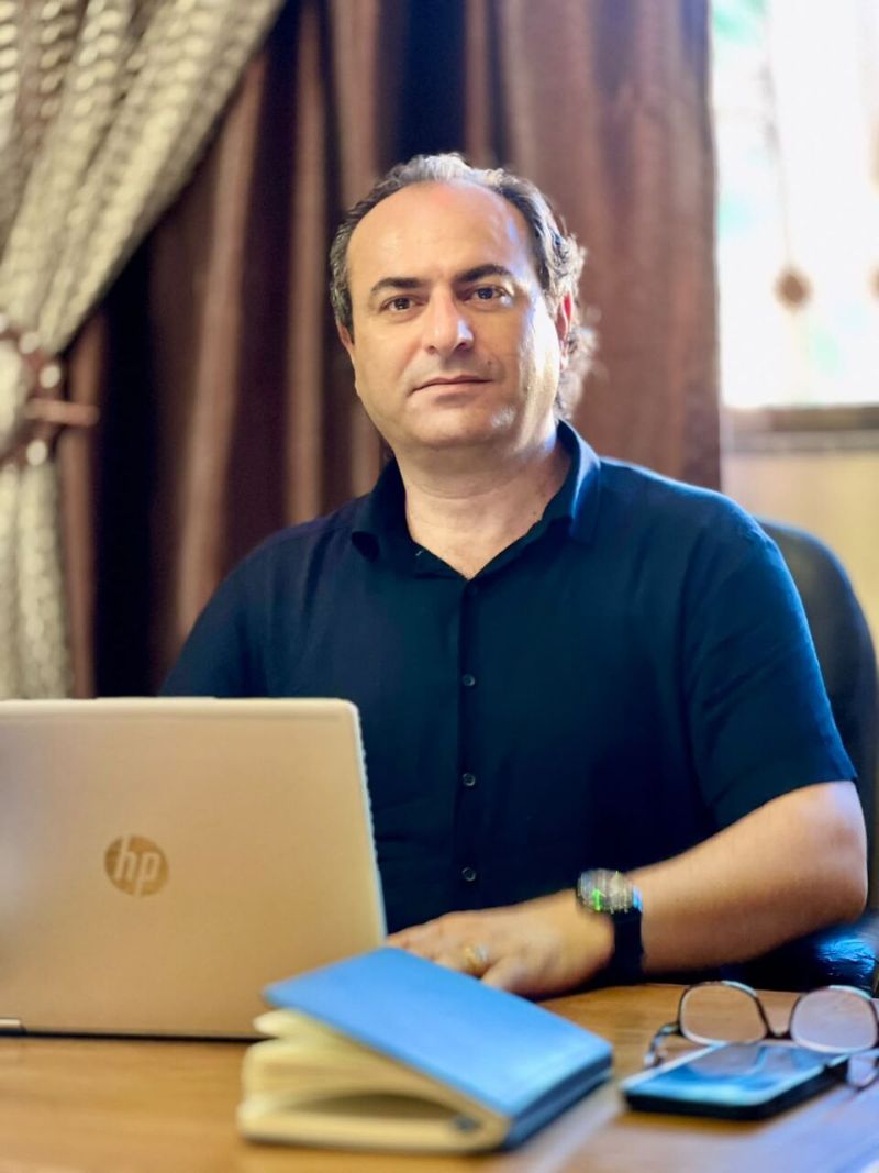يقطع الطنين في السماء جلسة النساء داخل خيمة العلاج… تعرّفوا إلى “متلازمة غزة”