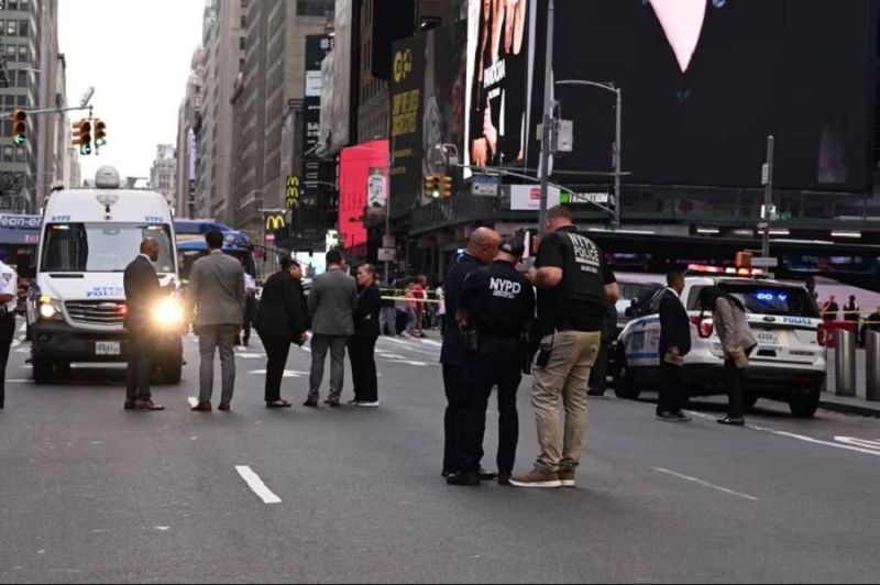 مقتل شخصين وإصابة آخر في حادثة طعن بساحة 'تايمز سكوير' بنيويورك
