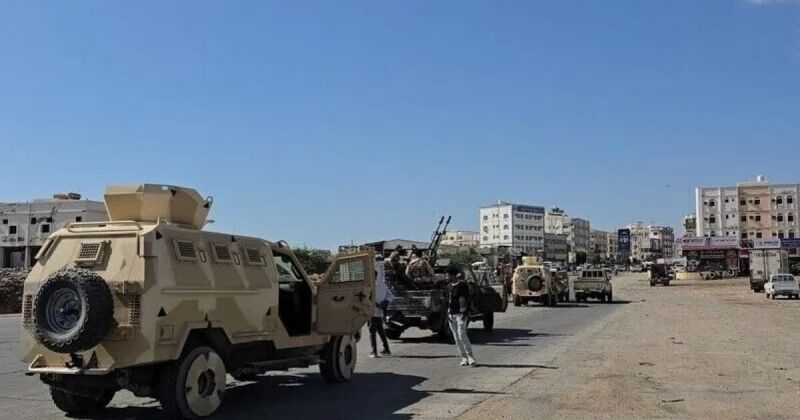 تصعيد عسكري في عدن والبيضاء ومجلس القيادة الرئاسي يربط أمن البحر الأحمر باستعادة صنعاء