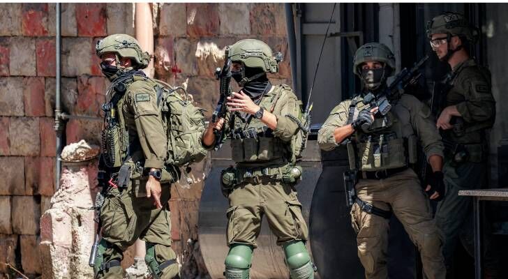 تصعيد ميداني في القدس والضفة: إطلاق نار على شاب بباب العامود وإصابات في بيت لحم
